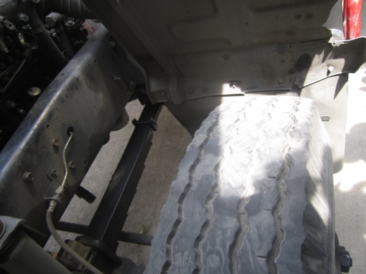 ISUZU-เดทก้าP2ปี48ตู้10บานไม่มีเสากลาง-รถห้าง