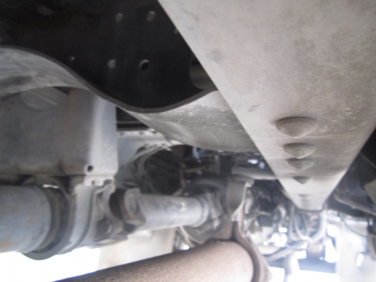 ISUZU-เดทก้าP2ปี48ตู้10บานไม่มีเสากลาง-รถห้าง