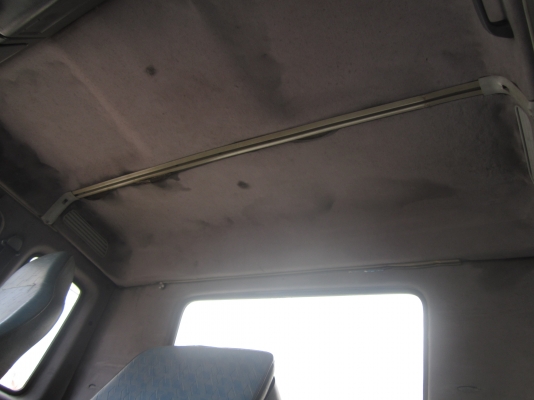 ISUZU-เดทก้าP2ปี48ตู้10บานไม่มีเสากลาง-รถห้าง