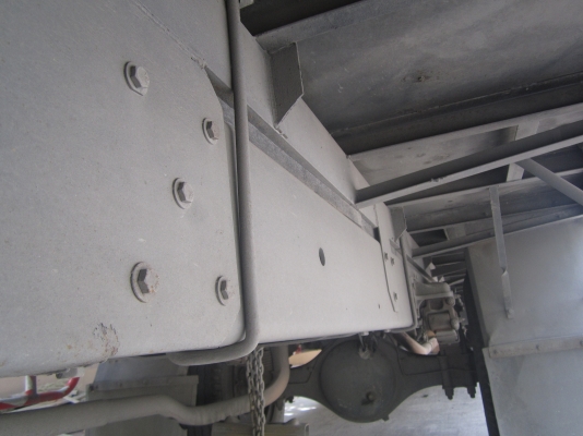 ISUZU-เดทก้าP2ปี48ตู้10บานไม่มีเสากลาง-รถห้าง