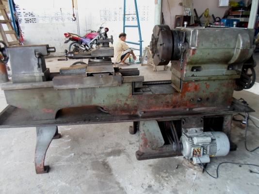 เครื่องกลึง 6 ฟุต คอลึก 15 นิ้ว  65,000  ด่วน  !!!!!!!!