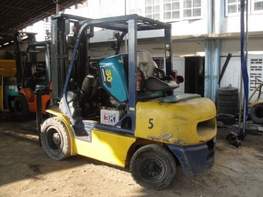 ขายรถฟอร์คลิฟท์ KOMATSU FD30-14 สภาพดี สนใจติดต่อคุณรัตนศักดิ์ โทร.081-7621704