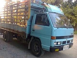 ขาย 6 ล้อ ISUZU 110 กะบะรั้วไม้ เกียร์ยาว สภาพสวย เดิมดี