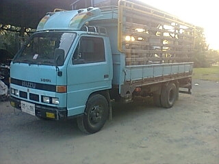 ขาย 6 ล้อ ISUZU 110 กะบะรั้วไม้ เกียร์ยาว สภาพสวย เดิมดี