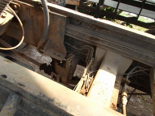 ขายด่วนรถสิบล้อหลงโบสองเผลาดรั้มเครื่อง6D16220แรงม้า