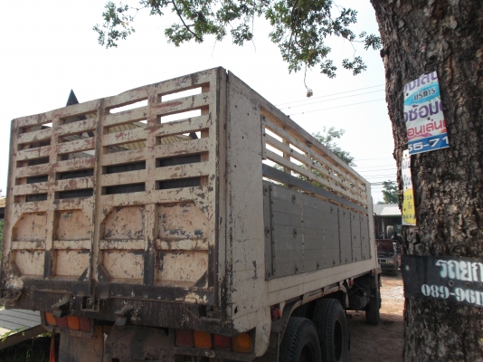 ขายด่วนรถสิบล้อหลงโบสองเผลาดรั้มเครื่อง6D16220แรงม้า