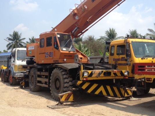 รถเครน25ตัน