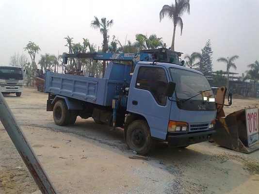 ขายด่วน..รถหกล้อ ISUZU NPR ปี 38 ติดเครน TADANO 2.5 ตัน รถสวยเฟียบ ทั้งคัน สภาพพร้อมใช้ มีทะเบียนครบ ราคาต่อรองได้.