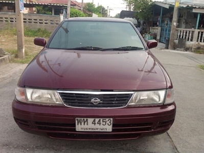 NISSAN SUNNY 1.6 SALOON AUTO ปี 1997 สีแดง สวย พร้อม ใช้  ติดแก๊สแล้ว