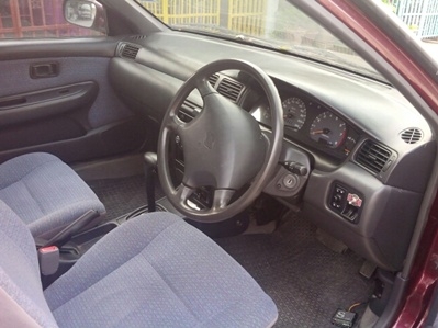 NISSAN SUNNY 1.6 SALOON AUTO ปี 1997 สีแดง สวย พร้อม ใช้  ติดแก๊สแล้ว