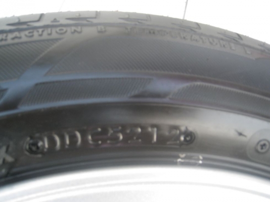 ขายล้อแม็กเดิม mitsubishi mirage 14"x4.5" 4รู100 et46+ยางปลายปี 12 (081-3747940)