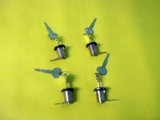 ขายอะไหล่และบอดี้ ดัทสัน 620 521 720 toyota rn10 20 25 มาสด้า 1000  เชิญชมก่อนได้เลยครับ