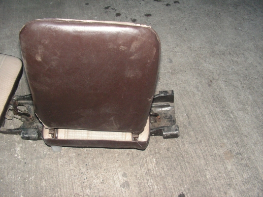 เบาะเเยกเเบบพับของ รถตู้ (พี่รำพึงอยู่สุรินทร์รับไปดุเเลต่อเเล้วครับ) เบาะเเยกเเบบพับของ รถตู้ (พี่รำพึงอยู่สุรินทร์รับไปดุเเลต่อเเล้วครับ)