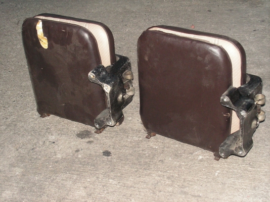 เบาะเเยกเเบบพับของ รถตู้ (พี่รำพึงอยู่สุรินทร์รับไปดุเเลต่อเเล้วครับ) เบาะเเยกเเบบพับของ รถตู้ (พี่รำพึงอยู่สุรินทร์รับไปดุเเลต่อเเล้วครับ)