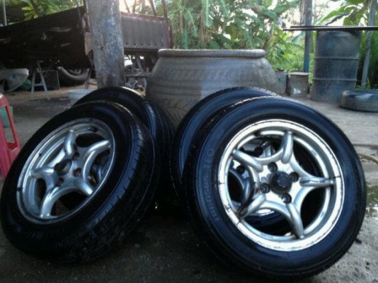 ขายล้อขอบ 14 พร้อมยาง กว้าง 6 นิ้ว 4รู 100 คับขาย  2500