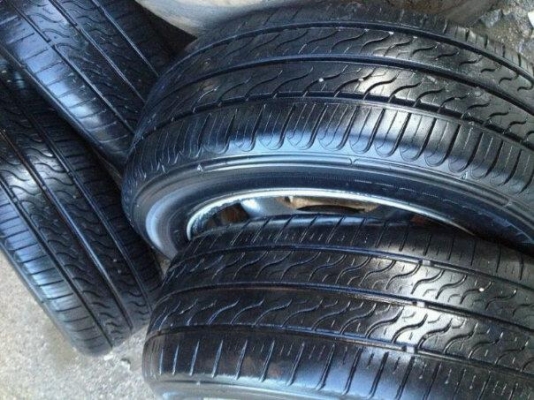 ขายล้อขอบ 14 พร้อมยาง กว้าง 6 นิ้ว 4รู 100 คับขาย  2500