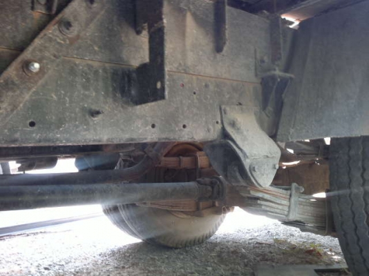 ขายรถ อิซูซุ 6 ล้อ ท้ายลาด กับ รถแบคโฮ 50 UU  สนใจติดต่อ 081 - 6079515