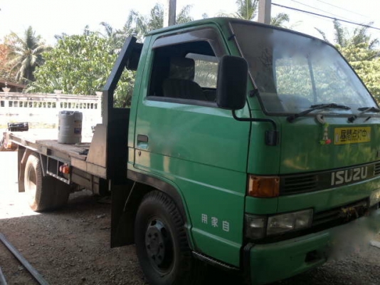 ขายรถ อิซูซุ 6 ล้อ ท้ายลาด กับ รถแบคโฮ 50 UU  สนใจติดต่อ 081 - 6079515