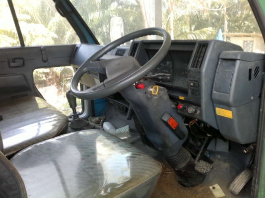 ขายรถ อิซูซุ 6 ล้อ ท้ายลาด กับ รถแบคโฮ 50 UU  สนใจติดต่อ 081 - 6079515