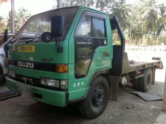 ขายรถ อิซูซุ 6 ล้อ ท้ายลาด กับ รถแบคโฮ 50 UU  สนใจติดต่อ 081 - 6079515