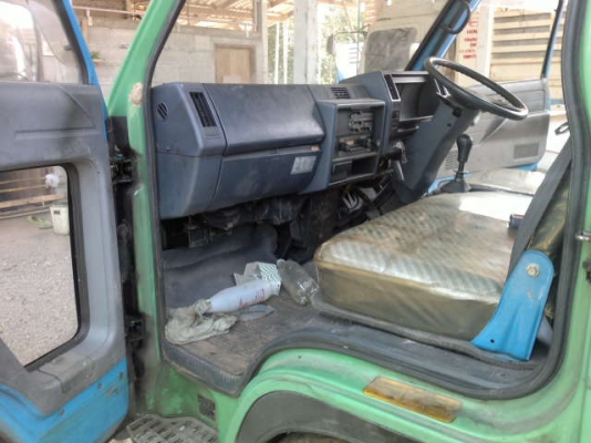 ขายรถ อิซูซุ 6 ล้อ ท้ายลาด กับ รถแบคโฮ 50 UU  สนใจติดต่อ 081 - 6079515