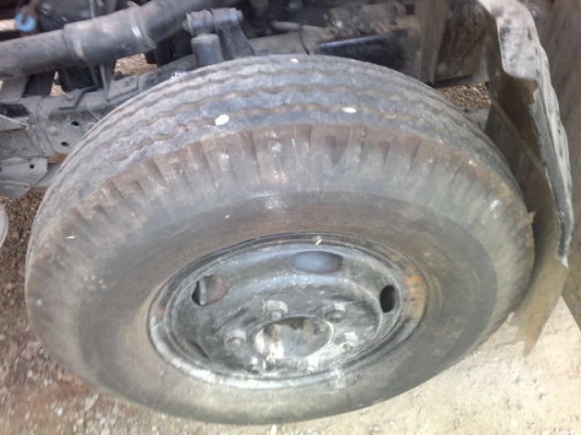 ขายรถ อิซูซุ 6 ล้อ ท้ายลาด กับ รถแบคโฮ 50 UU  สนใจติดต่อ 081 - 6079515