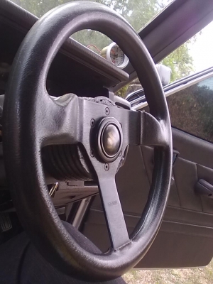 พวงมาลัย momo หนังแท้ japen