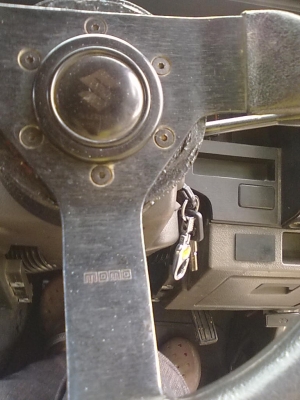 พวงมาลัย momo หนังแท้ japen