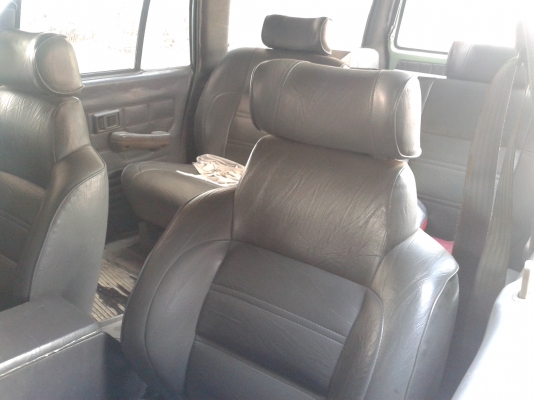 ขอขาย body mazda van ไม่มีเครื่องกับเกียร์