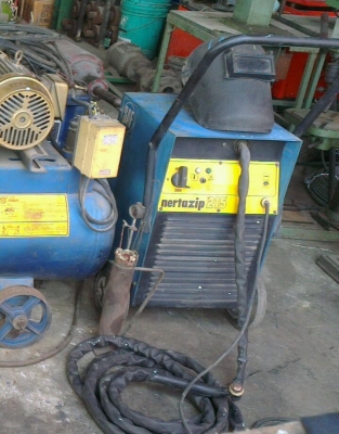 Sell>> Plasma cutting  พร้อมปั้มลม Puma ตัดได้ 2-15 มิล / 5 หุล ของฝรั่งเศษครับ นครปฐม