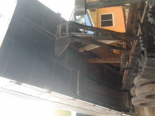 ขายกระบะสิบล้อพร้อมไฮดรอลิค กระบอกดั๊มพ์ และอุปกรณ์ครบ ราคา 60000 บาท ติดต่อ.หนึ่ง โทรศัพท์ 0877306480   (ชัยนาท)