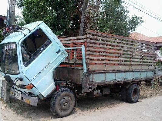 ขายรถห้างอีซูซุ 110 แรง ราคา 285000