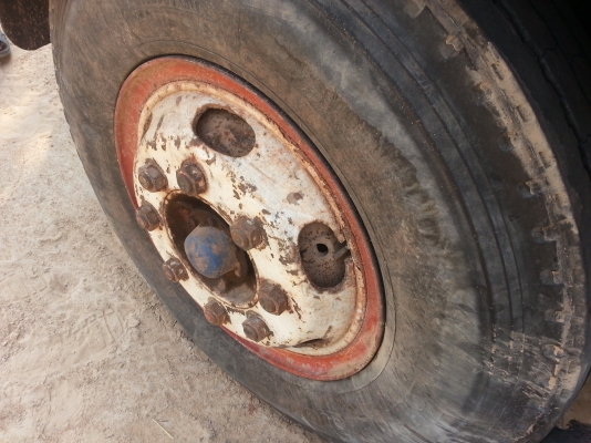 ขาย 10 ล้อ เครื่อง isuzu 6bb1 แซสซีเบนซ์