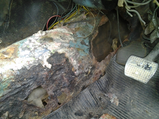 ขายรถ FORD 1300L 2 ประตู ขายรถ FORD 1300L 2 ประตู