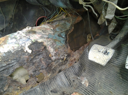 ขายรถ FORD 1300L 2 ประตู ขายรถ FORD 1300L 2 ประตู