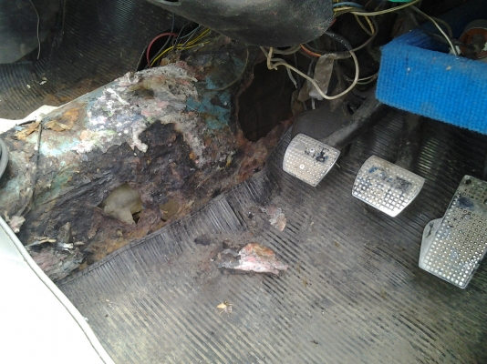 ขายรถ FORD 1300L 2 ประตู ขายรถ FORD 1300L 2 ประตู