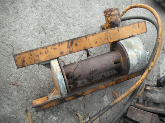 winch ไฮดรอริก ราคา 9500  0816654579