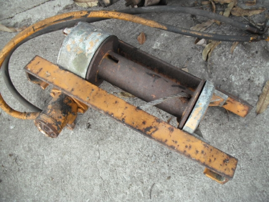 winch ไฮดรอริก ราคา 9500  0816654579