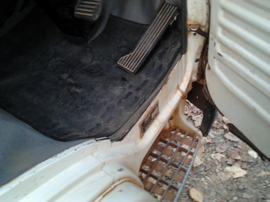 ***ขายแล้วครับขอบคุณ Truck2hand ขาย 6ล้อ HINO สวยๆช่วงล่างใหญ่ๆ!! HINO KM777เครื่องเดิม WO4D 117แรง แห้งๆแน่นๆ ไม่หลวม เกียร์Rock ช่างล่างใหญ่ Fหน้า-หลัง คัสซีสวย ไม่มีผุไม่มีบวม สโลว์พร้อม หัวเก๋งสวยบาง ภายในสวยคอนโซลครบ แอร์เย็น กระบะพื้นไม้คอกเหล็ก สวย