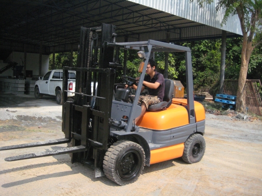 ขาย Fork lift โฟคลิฟ โตโยต้า นำเข้า รุ่น 6FD30 3 ตัน สูง 3 เมตร