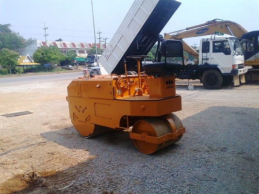 ขายด่วน..รถบด KOMATSU JV25 เครื่องแรง ระบบทำงานดี ได้งานไว ประหยัดน้ำมัน สุดคุ้ม รถสวย พร้อมใช้งาน.