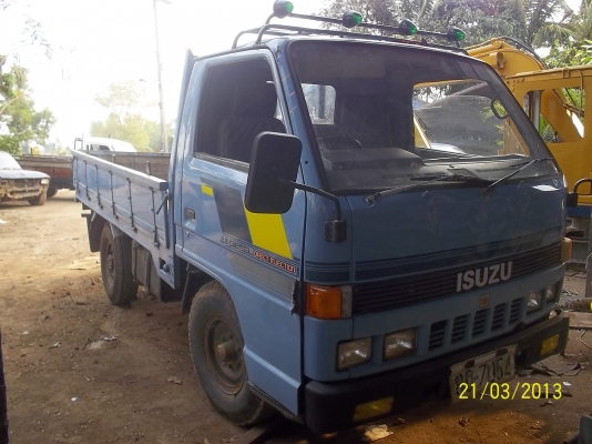 ขายNKR ประกอบ  เครื่อง  100แรง   คานใหญ่  เฟืองท้ายใหญ่