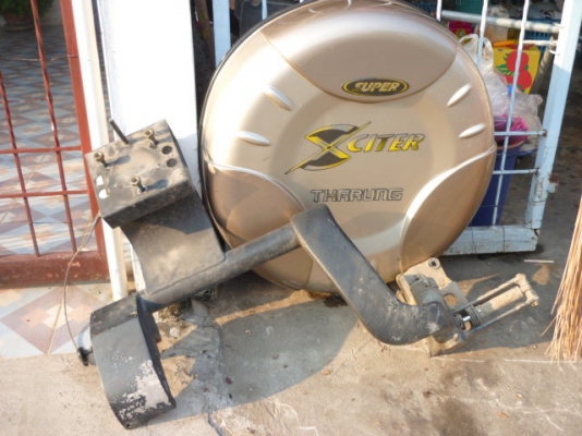 ชุดใส่ยางอะไหล่ท้ายรถ เปิดปิดแบบสวิง พร้อมฝาครอบล้อหลัง  ไม่ได้ใช้แล้ว + สุนัข ปอมเมอเรเนี่ยน เพศผู้ ราคาไม่แพง