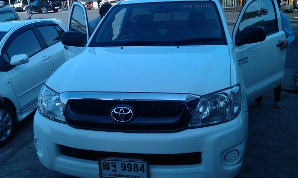 ขายรถกระบะวีโก้ตอนเดียวเครื่องเบนซิลติดแก็สพร้อมใช้งาน