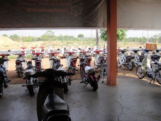 ขายฮอนด้าดรีม คุรุสภา สภาพสวยพร้อมใช้งาน (ทะเบียนพร้อมชุดโอน ) มีรถให้เลือก 35 คัน