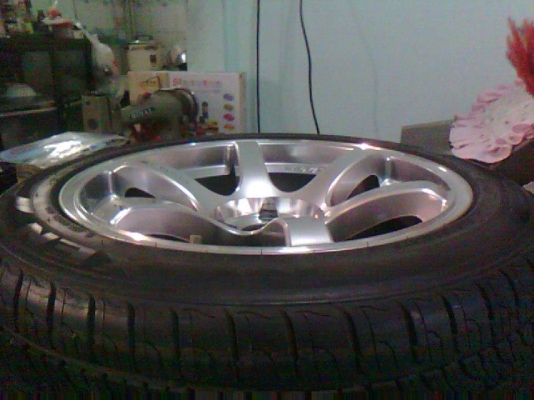 (ขายแล้ว)ขายแม็ก lenso 17 พร้อมยาง