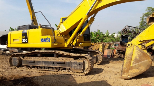 KOMATSU PC200-8 ใช้งาน 12000ช.มเอกสารเล่มทะเบียน KOMATSU PC200-8 ใช้งาน 12000ช.มเอกสารเล่มทะเบียน