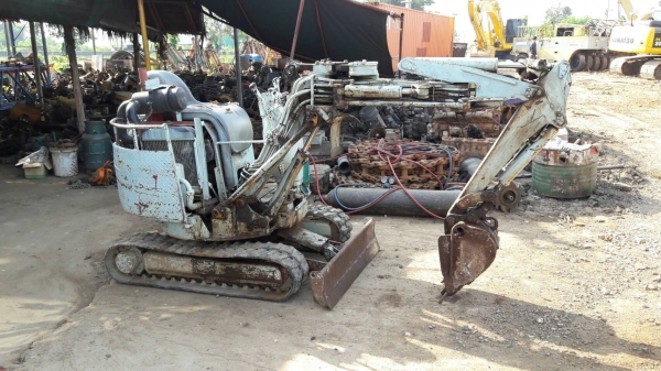 KOMATSU PC-10-8 แทรคยาง เก่านอก ใช้งาน2430ช.ม