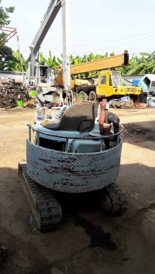 KOMATSU PC-10-8 แทรคยาง เก่านอก ใช้งาน2430ช.ม KOMATSU PC-10-8 แทรคยาง เก่านอก ใช้งาน2430ช.ม