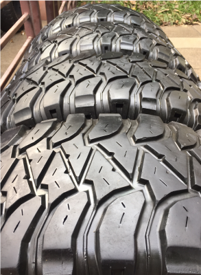 ยาง Mud Mickey Thompson 285 75 16 กลางปี14 ดอกเยอะ ไม่มีปะ ราคาไม่แพง ยาง Mud Mickey Thompson 285 75 16 กลางปี14 ดอกเยอะ ไม่มีปะ ราคาไม่แพง